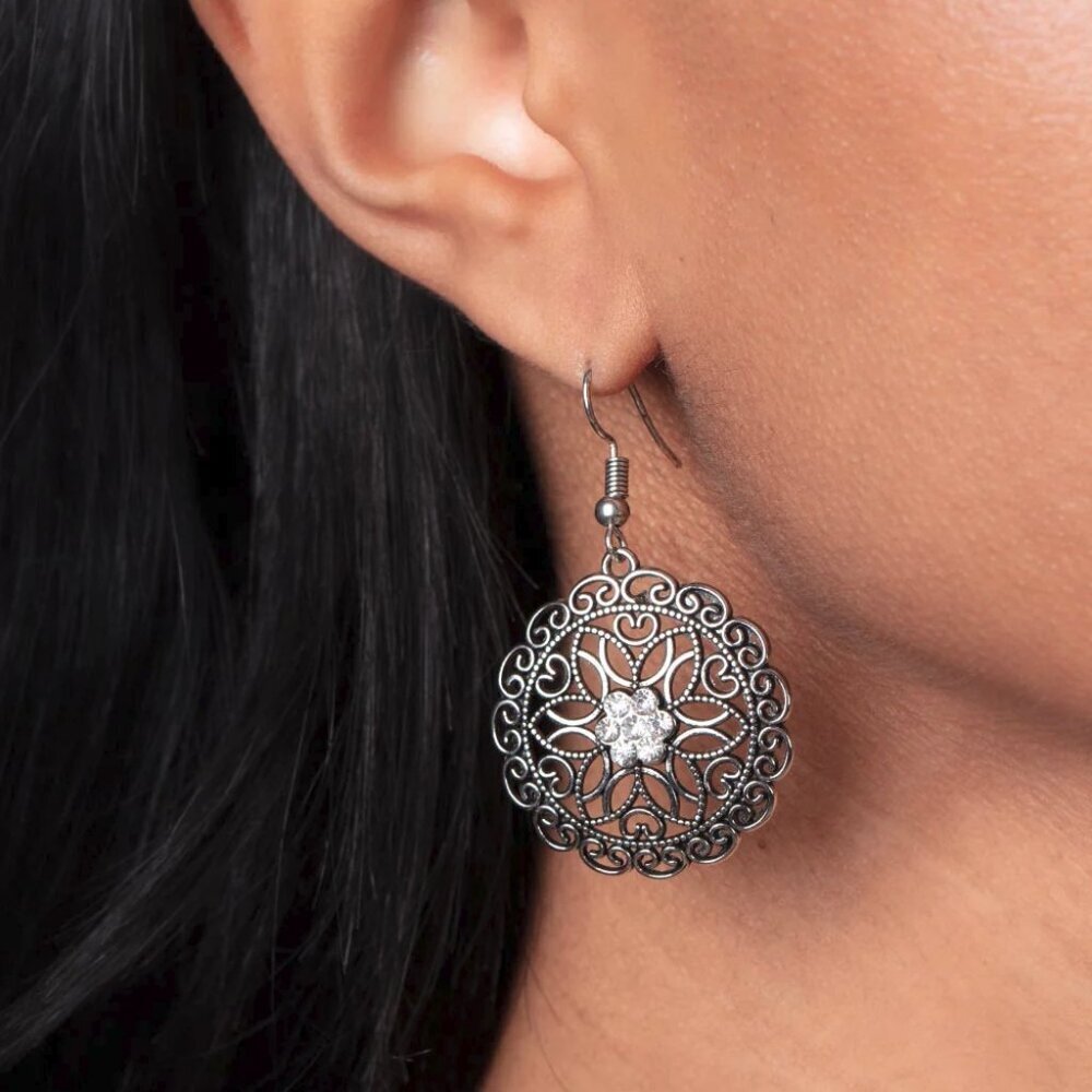 Paparazzi Jewelry Accessories - Flower Shop Sparkle - White Earrings - Vintage